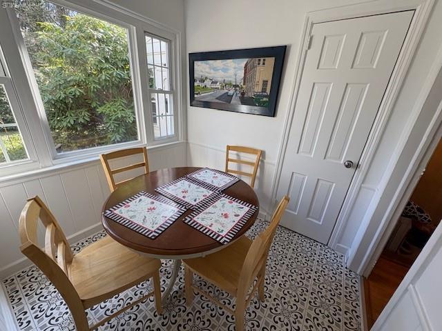 Building Photo - 106 Trumbull Rd