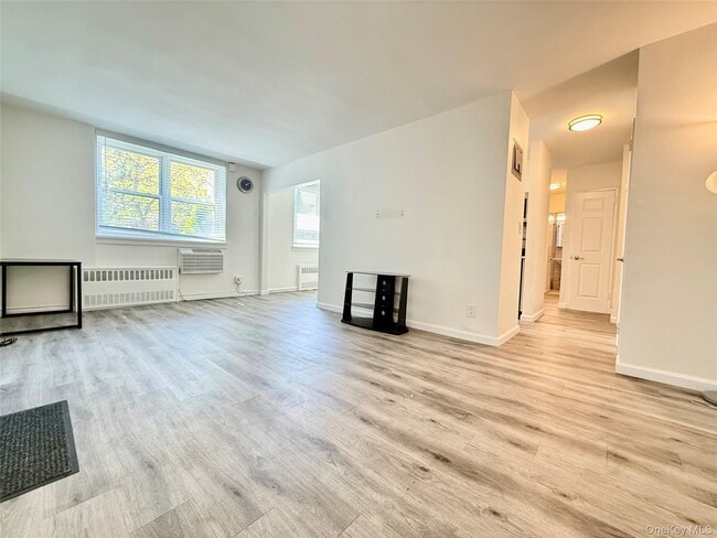 Building Photo - 47-27 Little Neck Pkwy