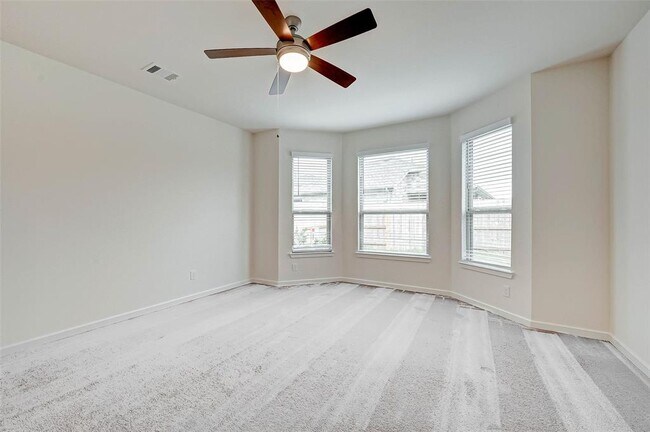 Building Photo - 18822 Fulvetta Haven Way