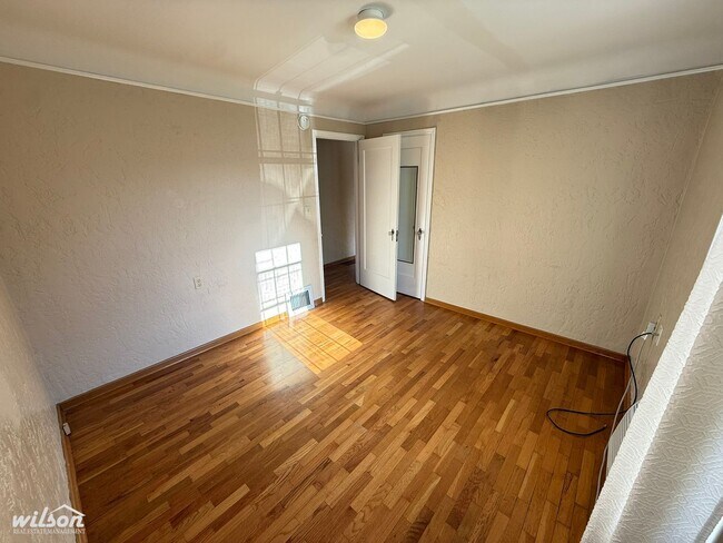 Building Photo - 3401 W Yakima Ave