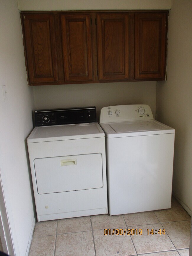 Building Photo - 10822 Lynbrook Dr