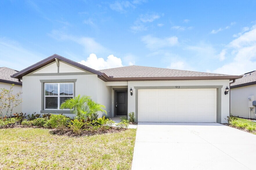 Primary Photo - 913 Coastal Hammock Ave