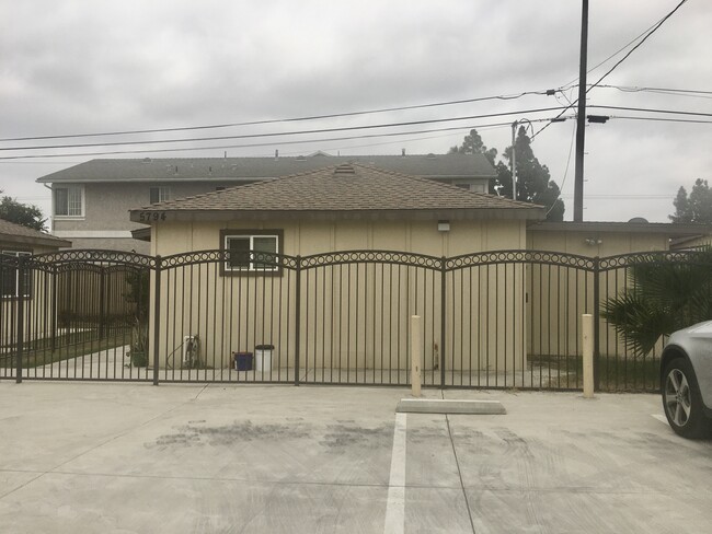 Building Photo - 5794 Burnham Ave