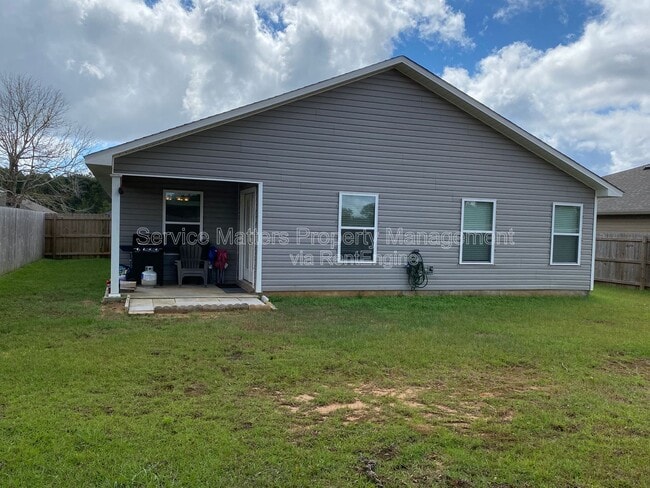 Building Photo - 5582 Peach Dr