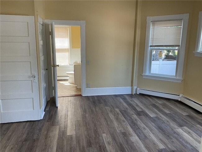 Building Photo - 497 Elmwood Ave