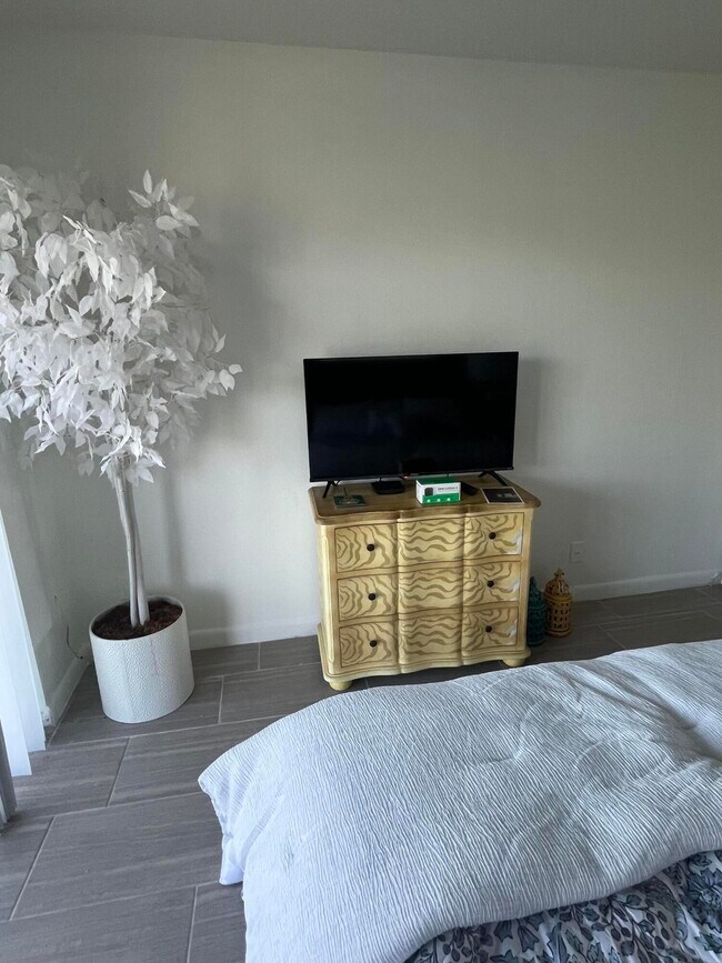 Building Photo - 88 Monaco Ct