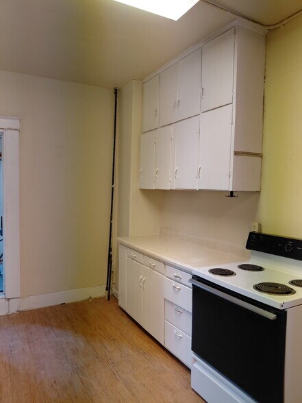 Building Photo - 1205 Paquin St