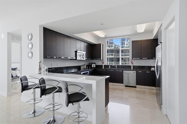 Building Photo - 3030 NE 188th St