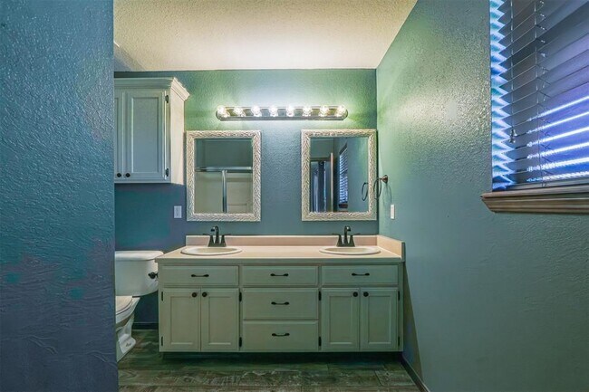 Building Photo - 11857 NW 7th St