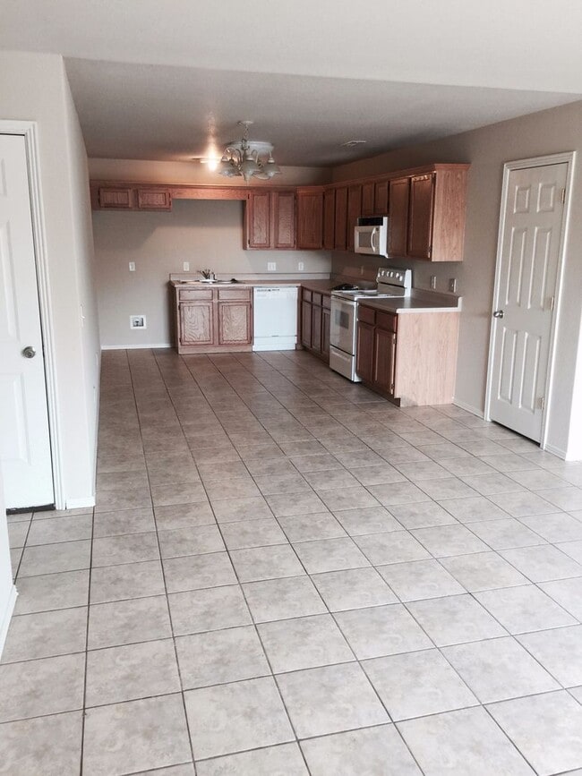 Building Photo - 780 Appleridge Dr