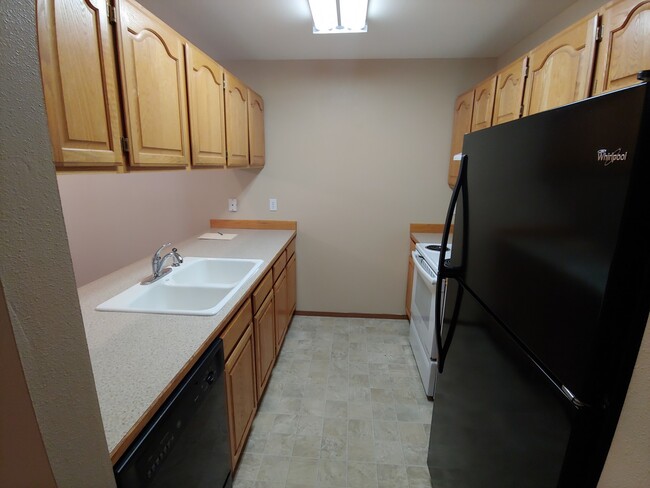 Building Photo - Remodeled Duplex - Midtown CDA
