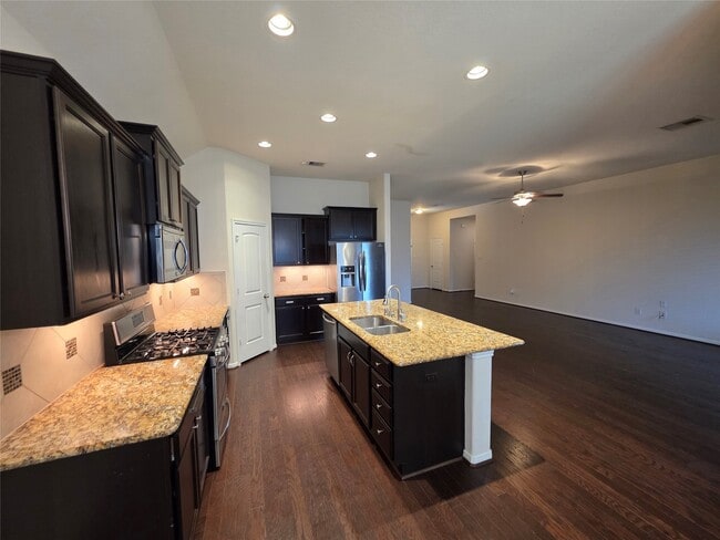 Building Photo - 14046 Sand Ridge Crossing