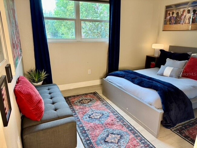 Building Photo - 1815 Barker Dr