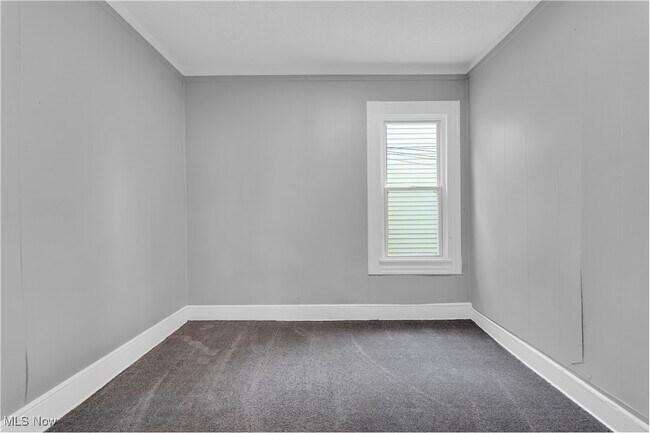 Building Photo - 3122 W 30th St