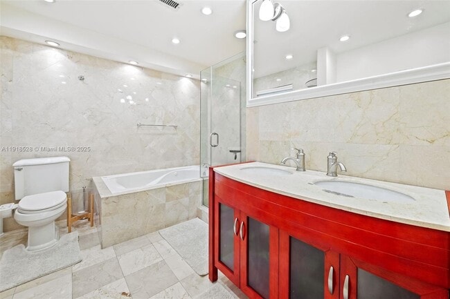 Building Photo - 1211 Algeria Ave