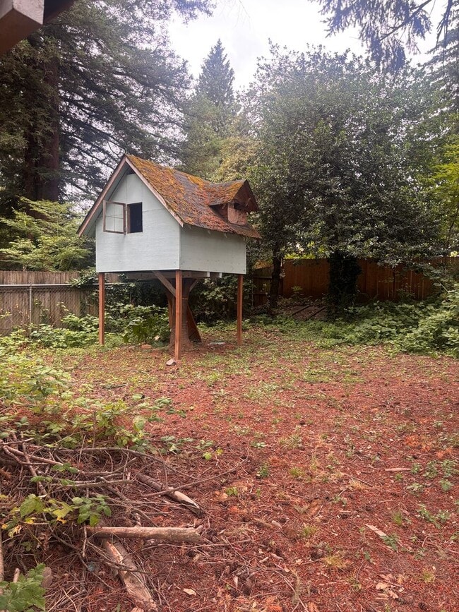 Building Photo - 9851 SE 43rd Ave