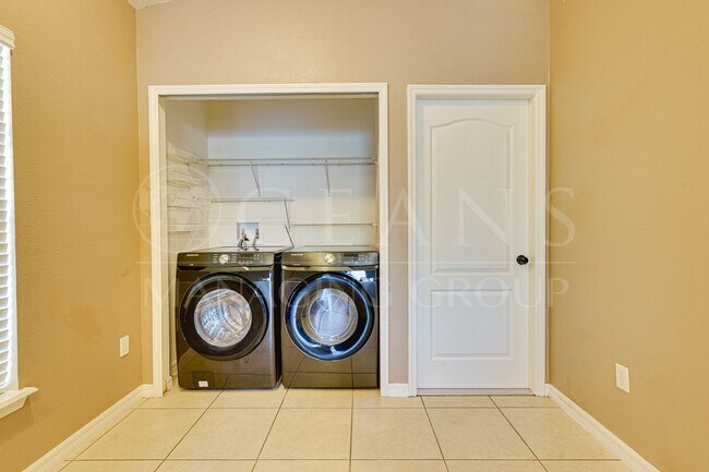 Building Photo - Beautiful 3-Bedroom Home for Rent in Port Orange Plantation