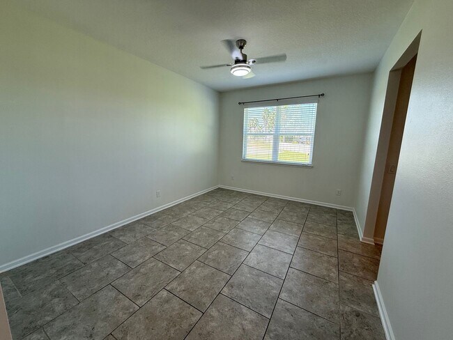 Building Photo - 4/3.5 Home in Gated Community