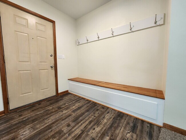 Building Photo - GREAT Location  2 Bedroom side by side duplex  $1395/monthly