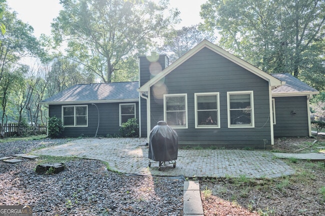 Building Photo - 135 Summer Brooke