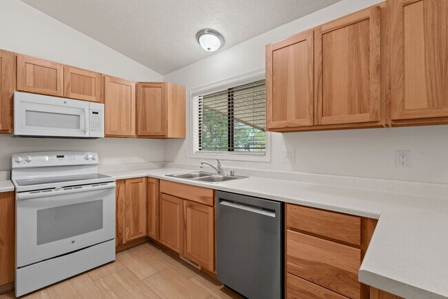 Building Photo - Single-Family Residence for rent in South Valley!