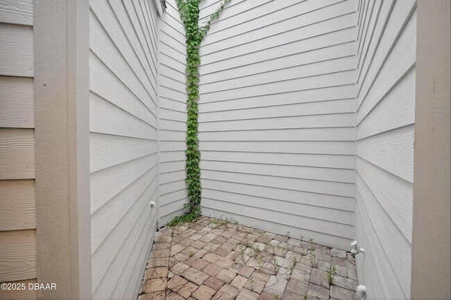 Building Photo - 115 Bob White Ct