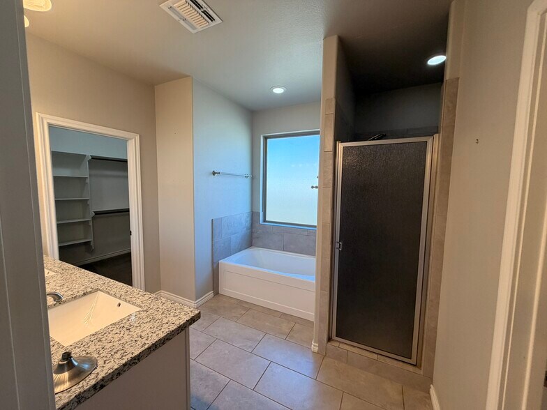 Building Photo - 2017 Boise Dr