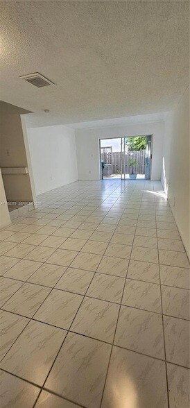 Building Photo - 1158 NW 124th Ave