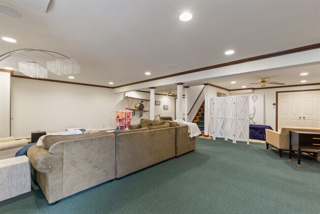 Building Photo - 16 Agnew Farm Rd