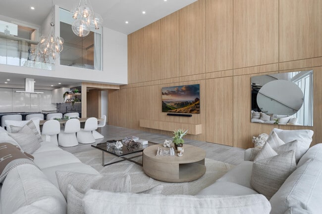 Building Photo - 4701 Meridian Ave