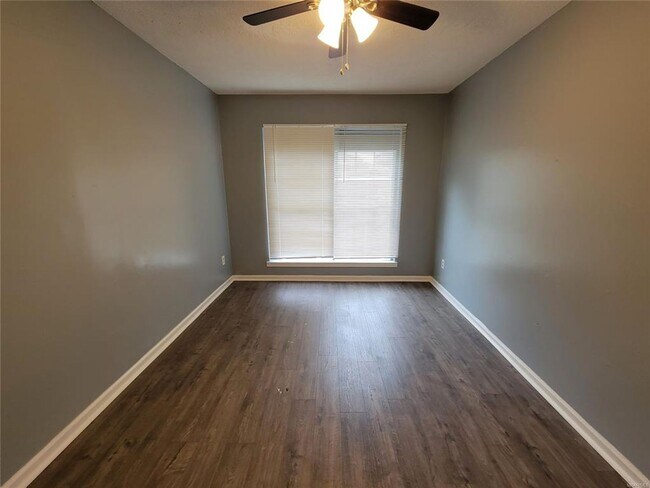 Building Photo - Section8 Accepted