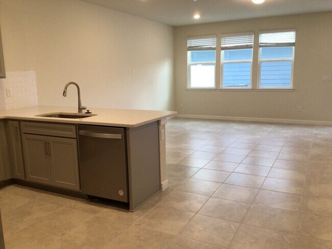 Building Photo - 14238 Sapelo Beach Dr
