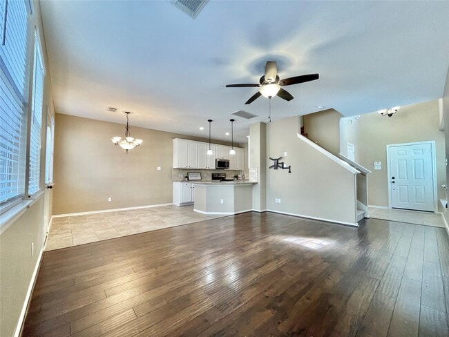 Building Photo - 19 Blue Creek Pl