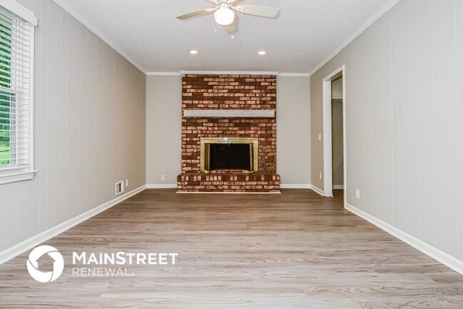 Building Photo - 188 Bridgewood Dr SE