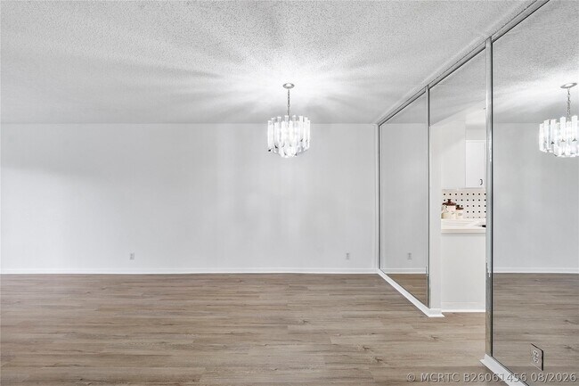 Building Photo - 9101 W Sample Rd