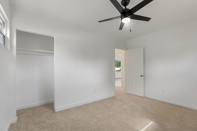 Building Photo - 18 John Collins Cir