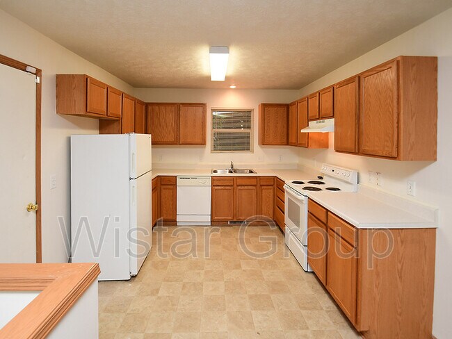 Building Photo - 5116 Read St