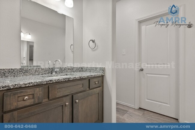 Building Photo - Easy Living Starts at AMRR: 2 Bedroom/2 Bath In Frenship ISD!