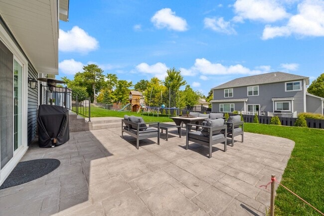 Building Photo - 375 Partridge Ct