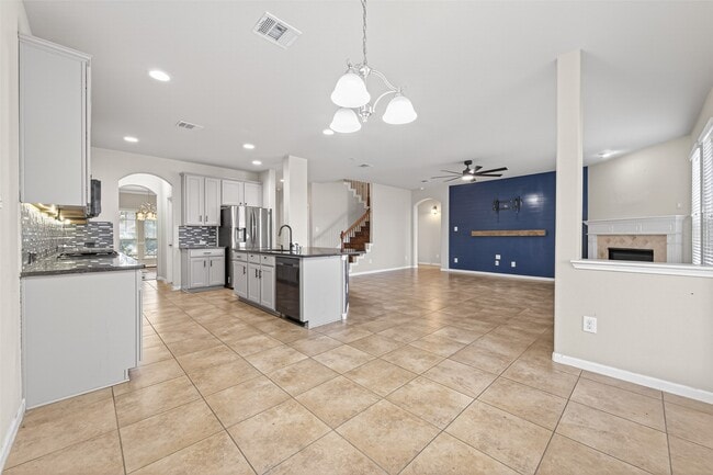 Building Photo - 14718 Julie Meadows Ln