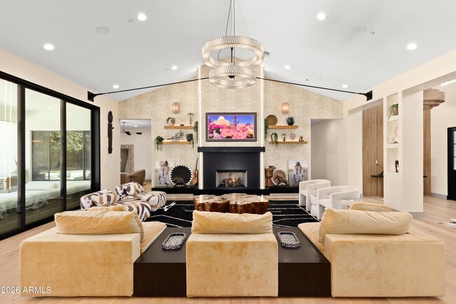 Building Photo - 2912 E Pierson St