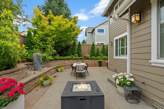 Building Photo - 11311 66th Ave