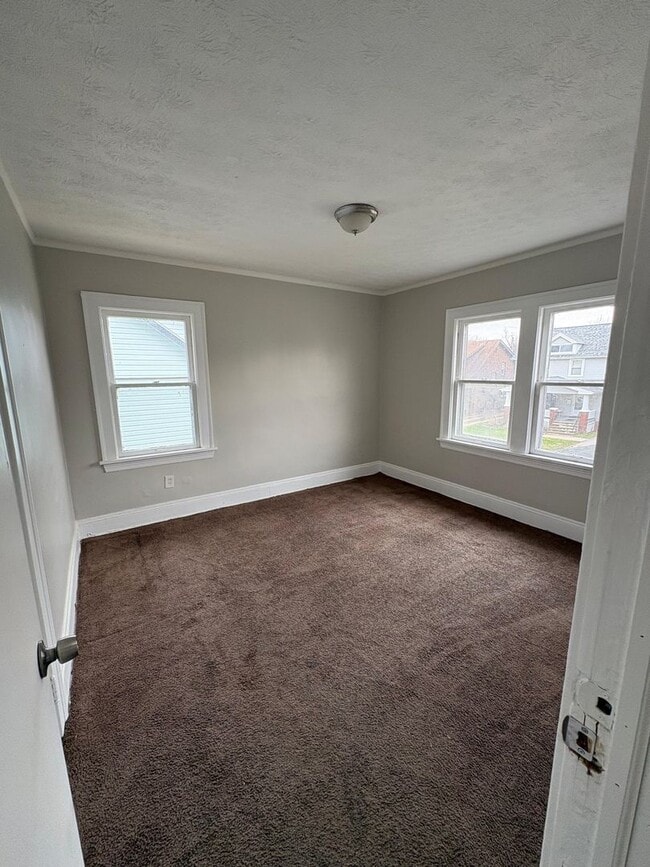 Building Photo - Your Cozy 3-Bedroom Home in Garfield Heights