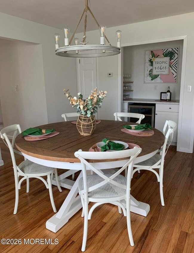 Building Photo - 2001 Main St