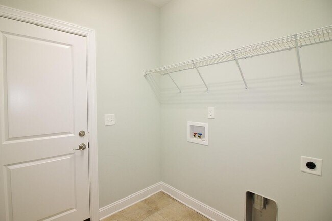Building Photo - 45 Cypress Cir