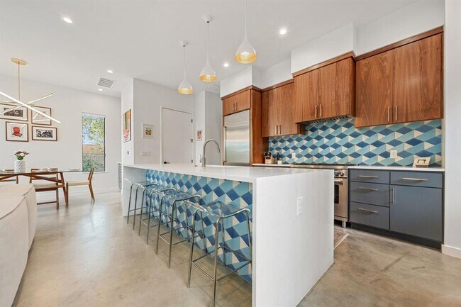 Building Photo - 2509 Durwood St