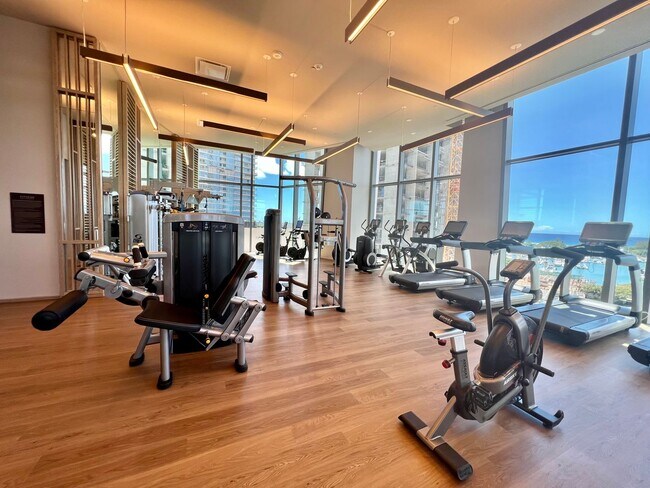 Building Photo - Well Maintained 1 Bed, 1 Bath, 1 parking i...