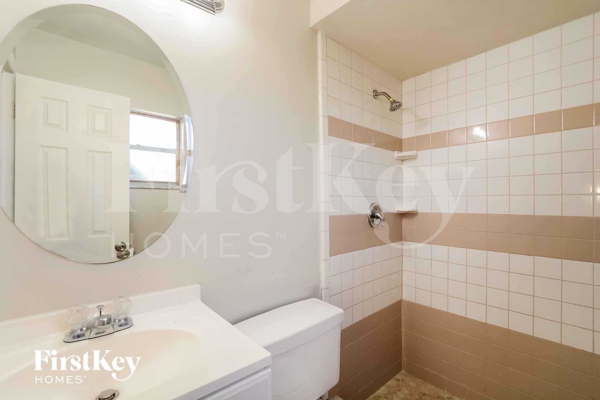 Building Photo - 433 Northwestern Ave