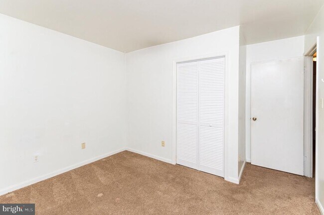 Building Photo - 3210 Gemstone Ct