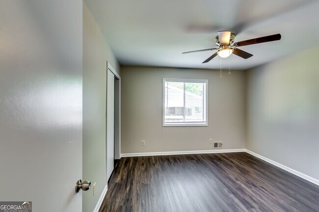 Building Photo - 4342 Riverwood Cir